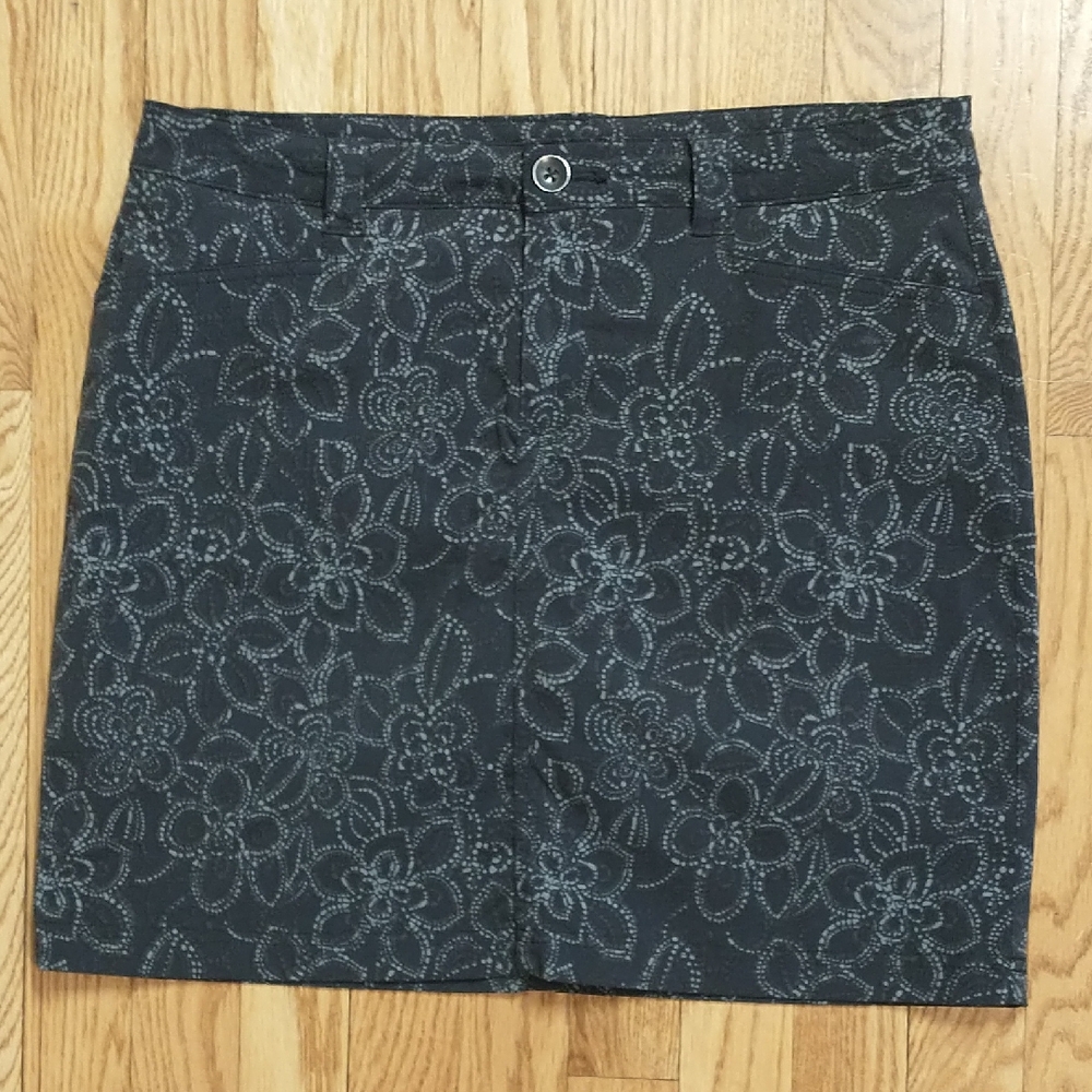 Eddie Bauer Printed Skort With Pockets Size 6